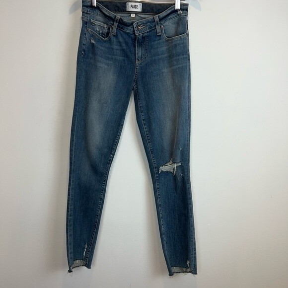 PAIGE | Skyline Ankle Peg Distressed Fray Ankle Step 28 - Picture 13 of 13